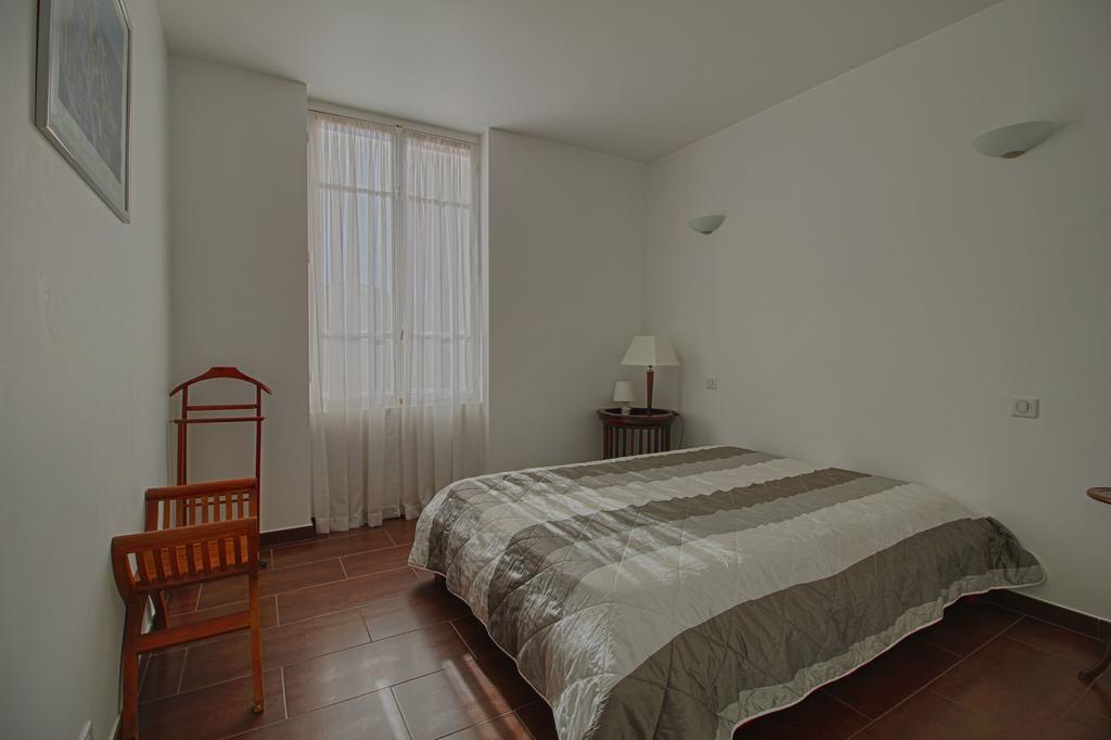 F3 Place Miot Apartment Аячо Екстериор снимка